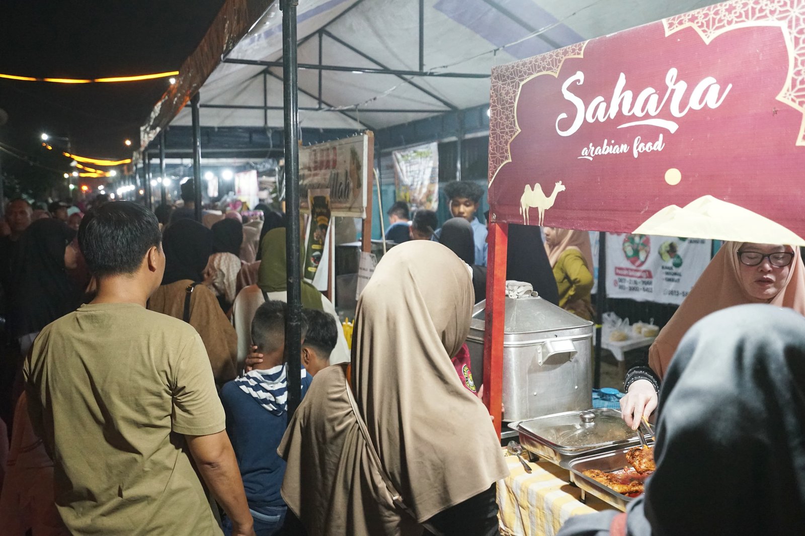 Nikmati Lezatnya Kebab dan Baklava di Arabian Streetfood Banyuwangi