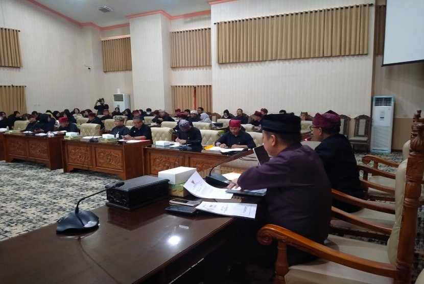 Banggar DPRD dan Eksekutif Bahas Raperda Pertanggungjawaban APBD 2022