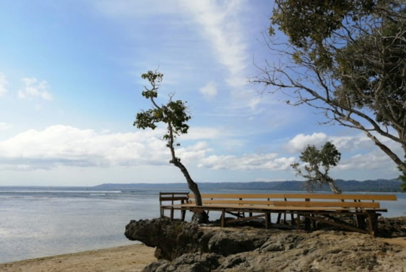 Pantai Plengkung Banyuwangi Surga Keindahan Peselancar Dunia