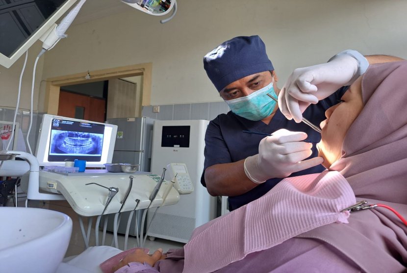 Kegoyangan Gigi, Tanda Penyakit Periodontal 