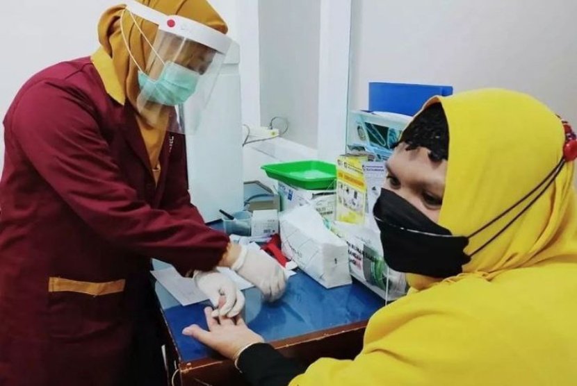 Tips Aman Menjalankan Puasa bagi Penderita Diabetes dari RSUD Blambangan