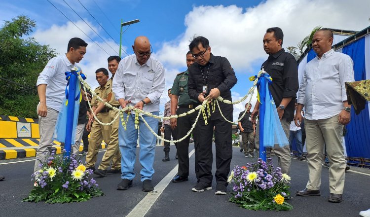 Akhir Penantian, Jembatan Buk Pitoeng Kepedulian PT BSI Resmi Dibuka untuk Publik