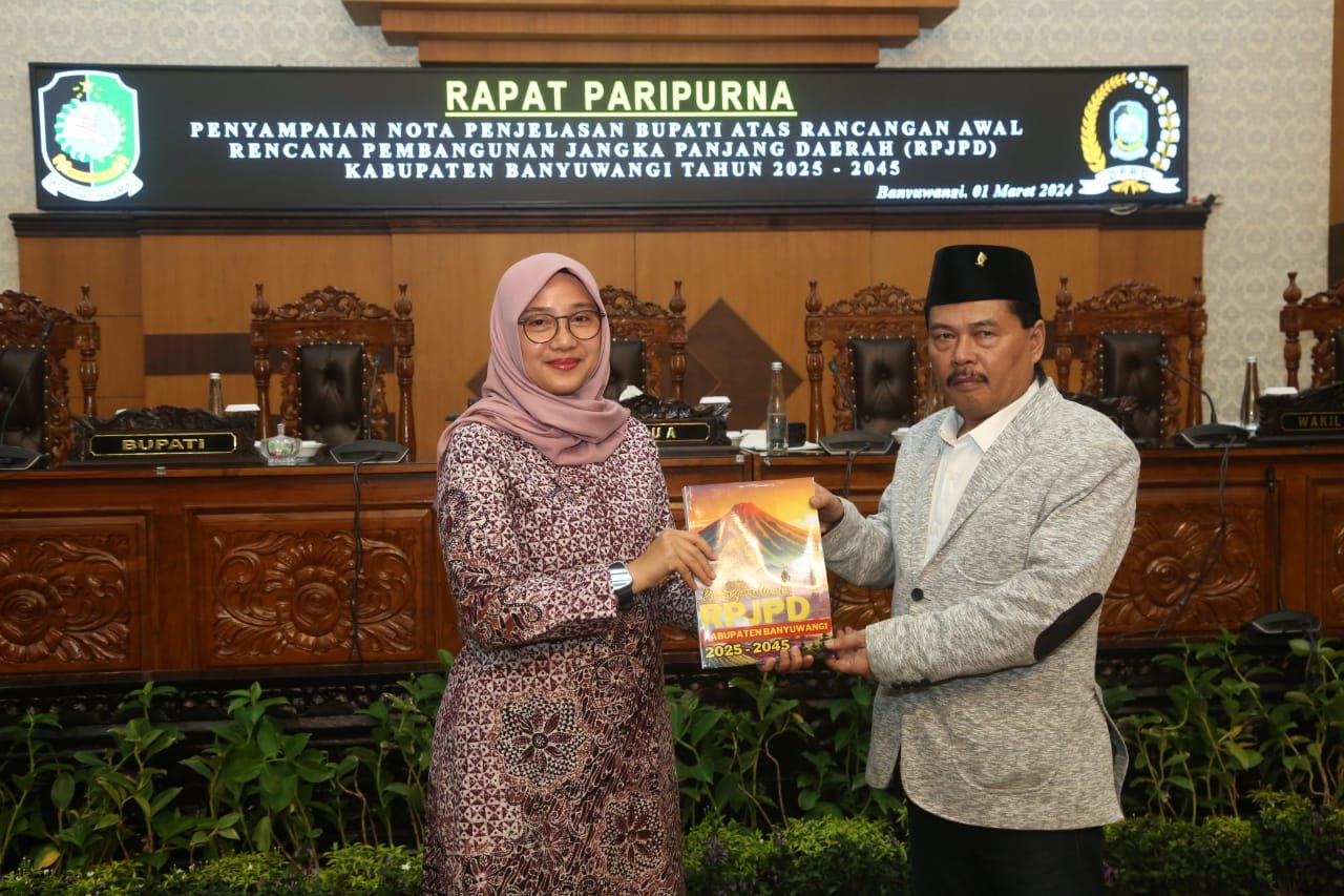Rancangan Awal RPJPD 2025-2045 Disampaikan di Paripurna DPRD Banyuwangi